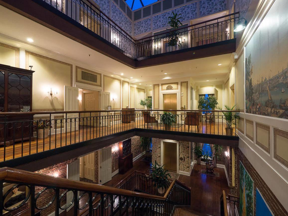 River Street (adults Only)