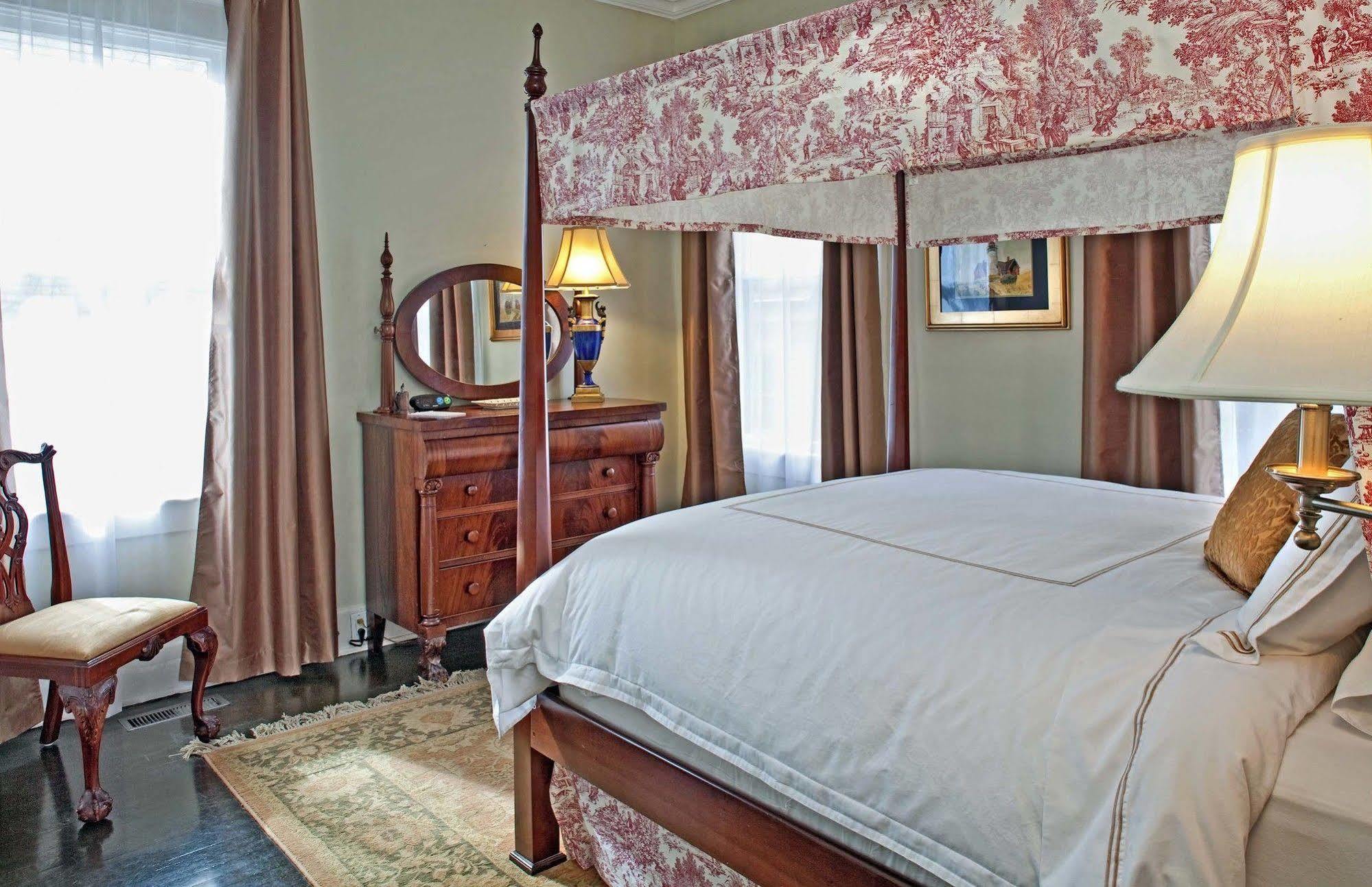 Inn Galloway House 2*