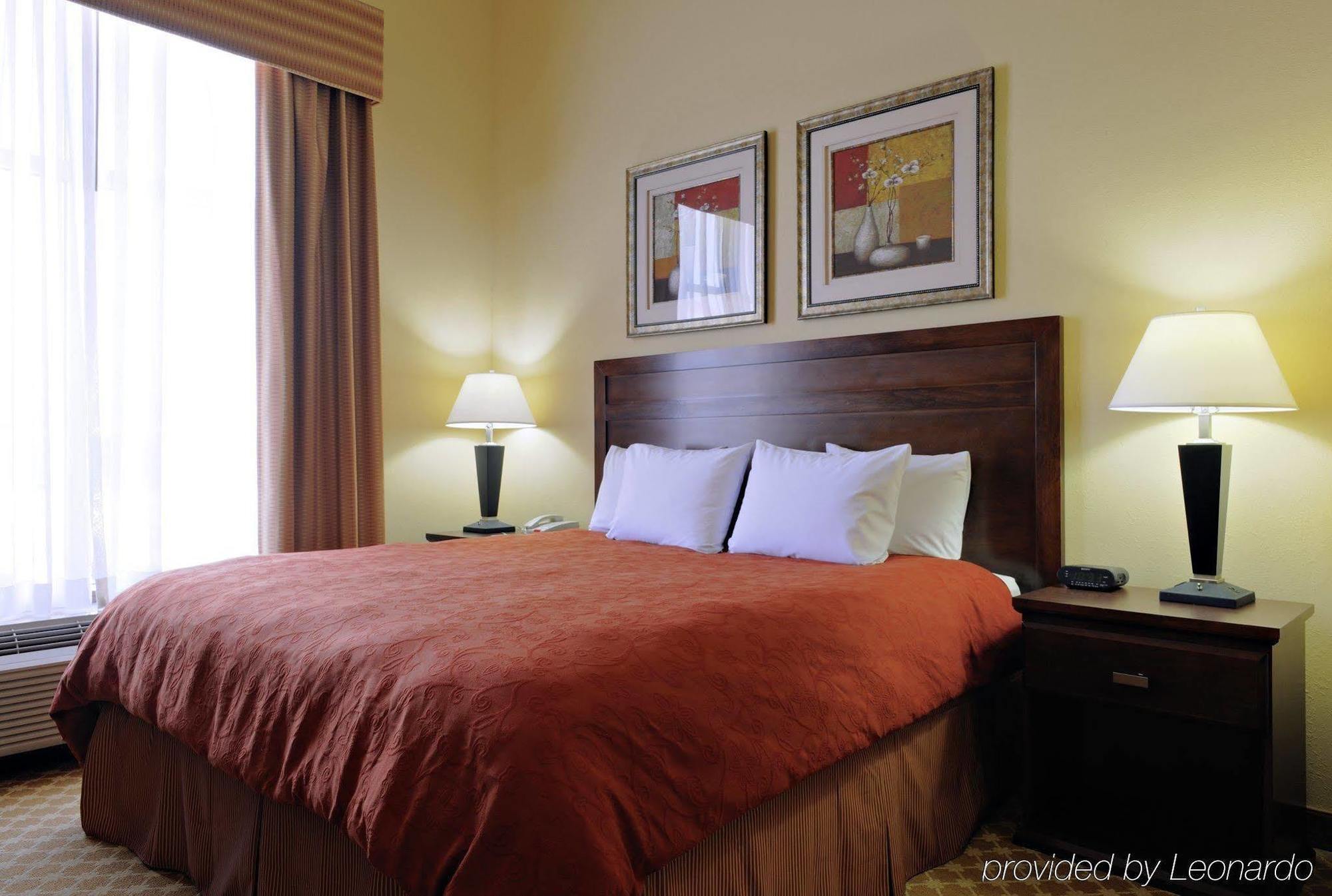 Hotel Country & By Radisson, Airport, Ga