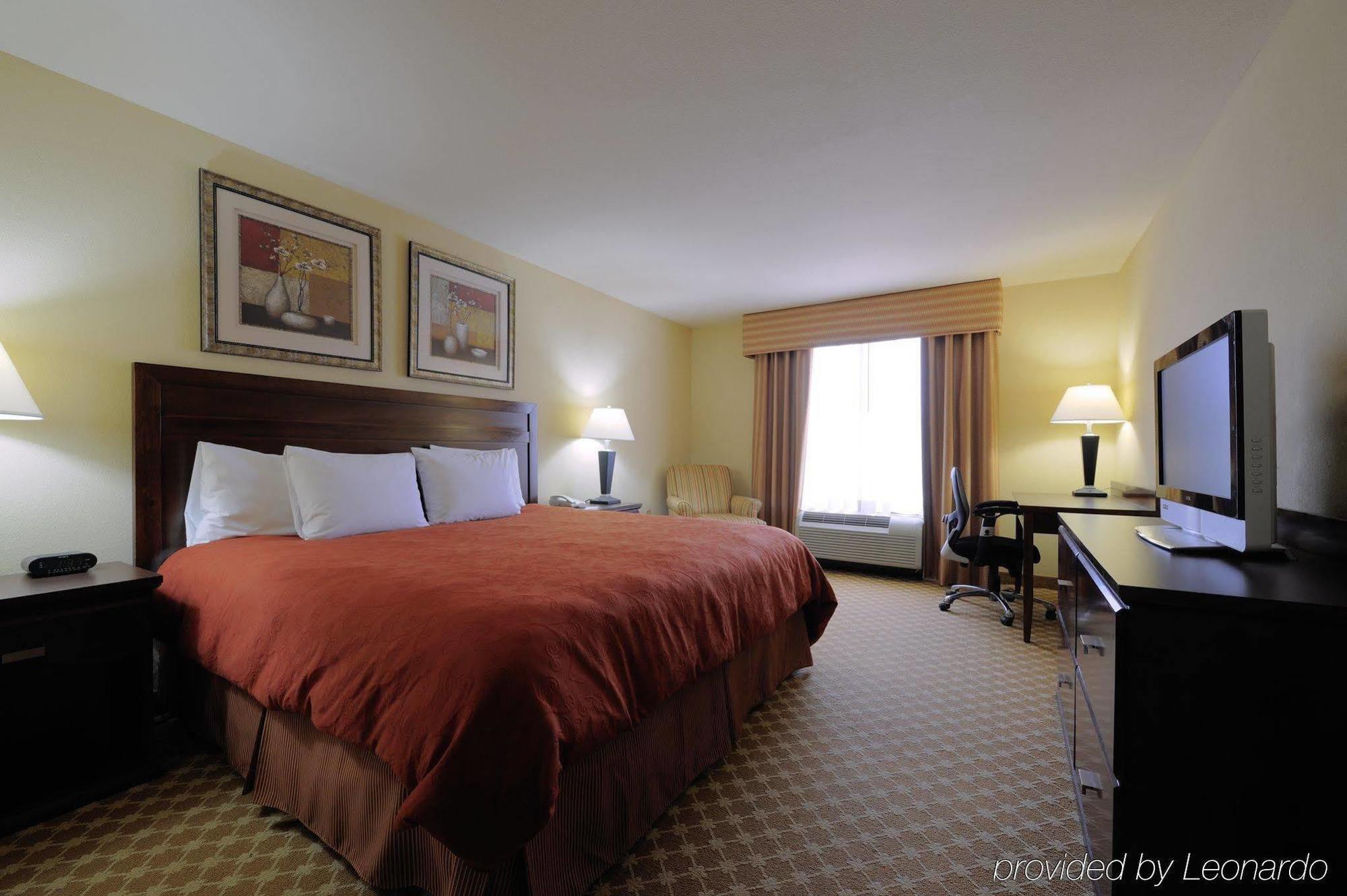 Country & By Radisson, Airport, Ga Hotel