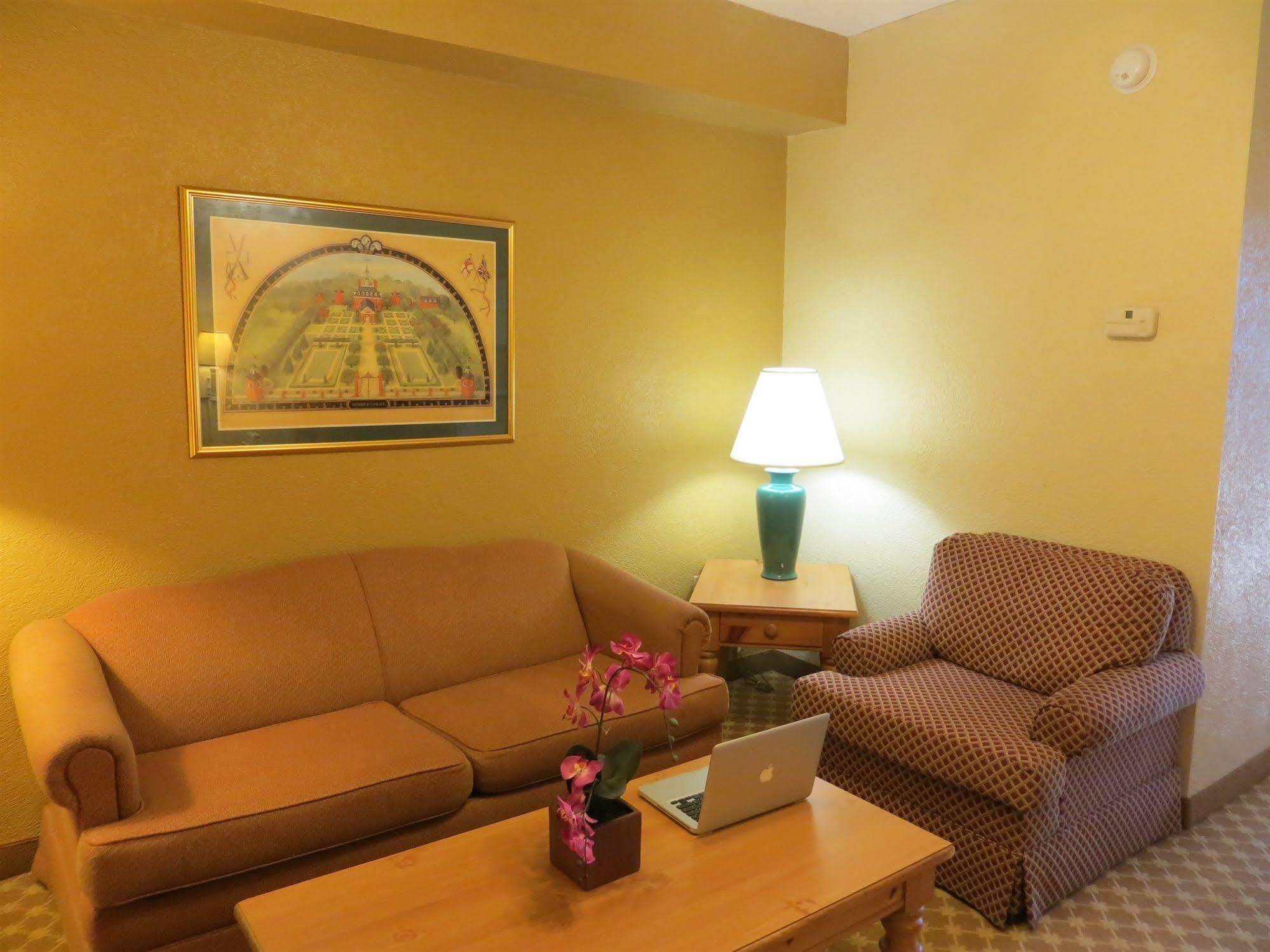Wingate By Wyndham Savannah Gateway Hotel Georgetown