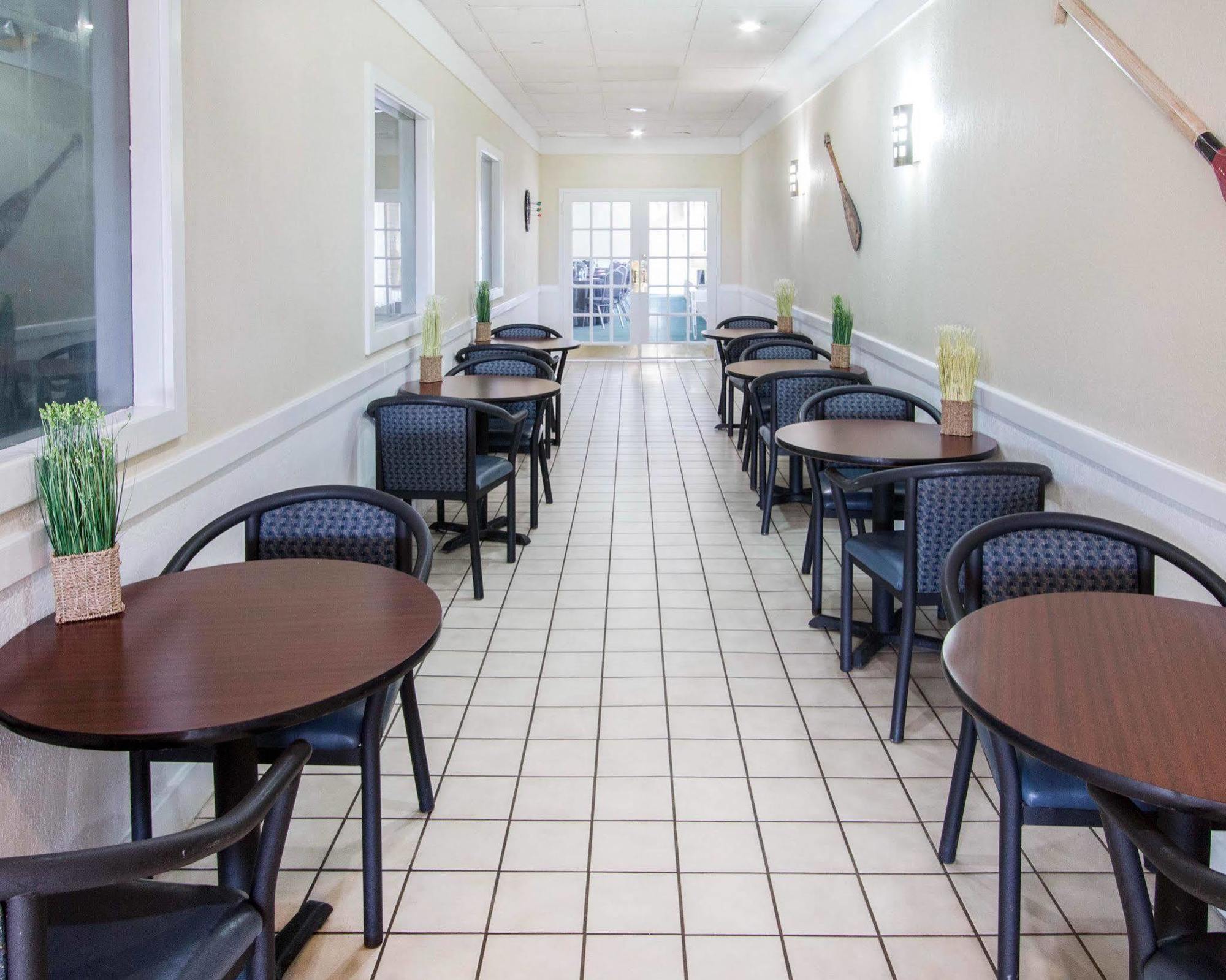 Hotel Econo Choice I-95 Gateway Savannah