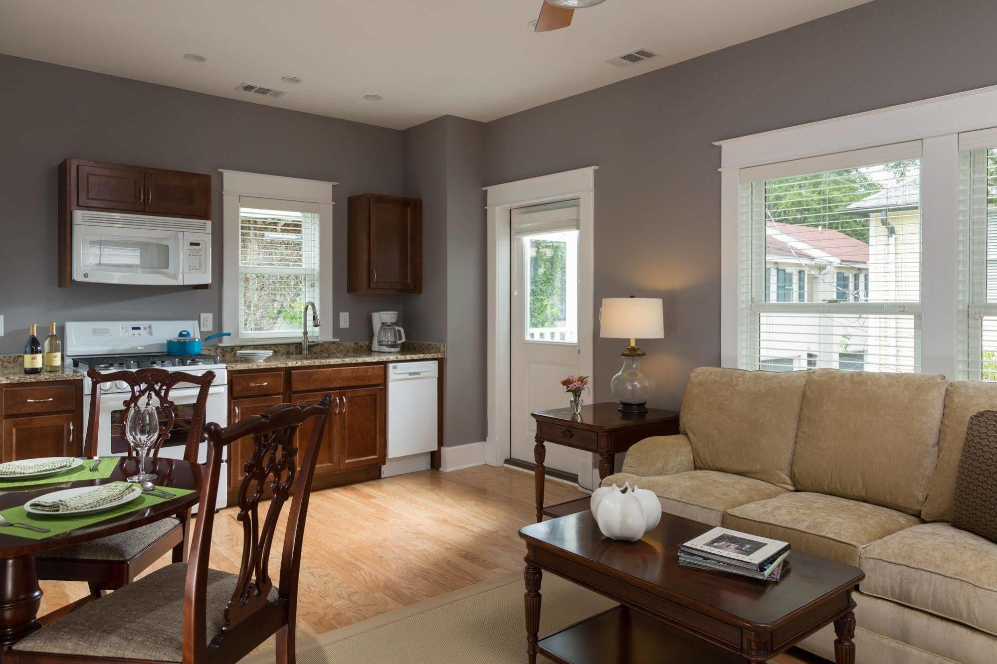 Bed & Breakfast Azalea And 5*