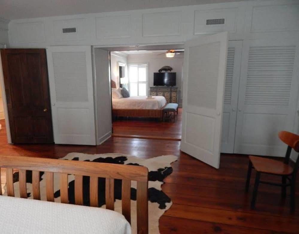 Apartment The Dulinn On York Savannah