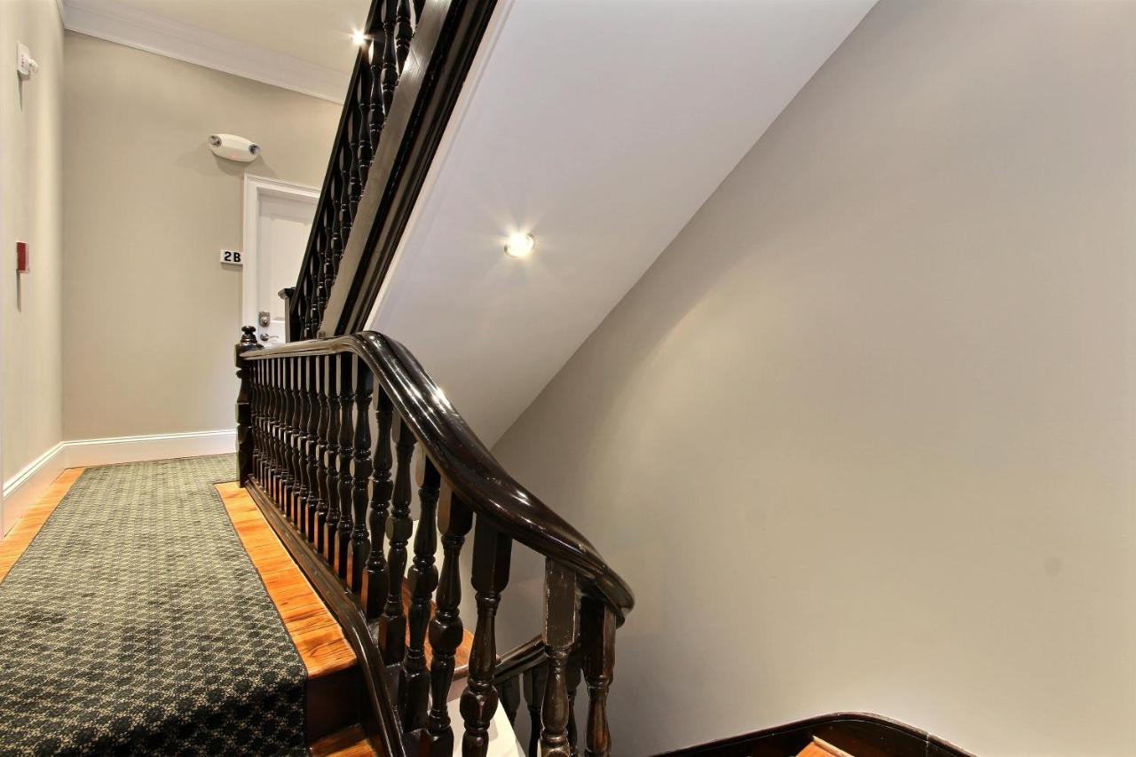 The At Bay 5* Savannah