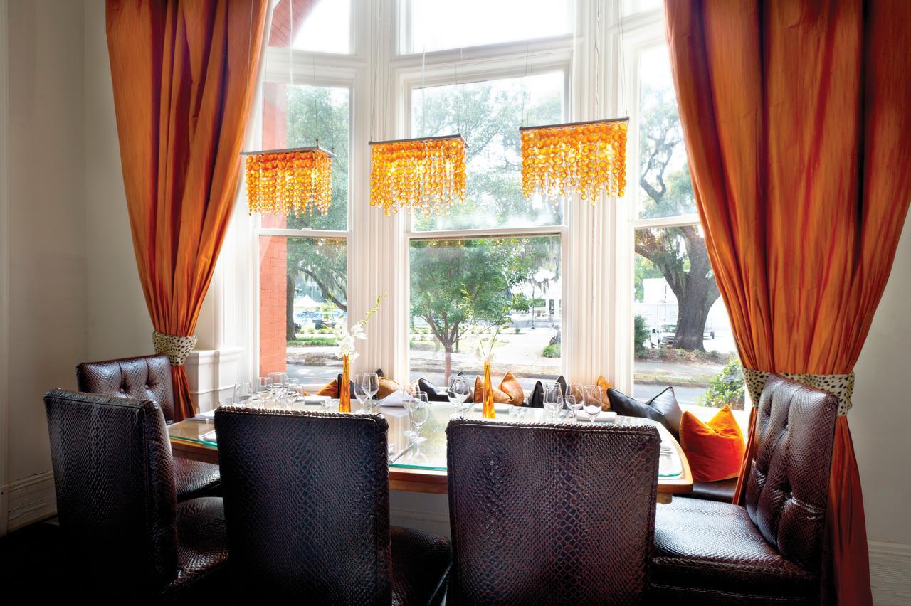 Mansion On Forsyth Park 4*