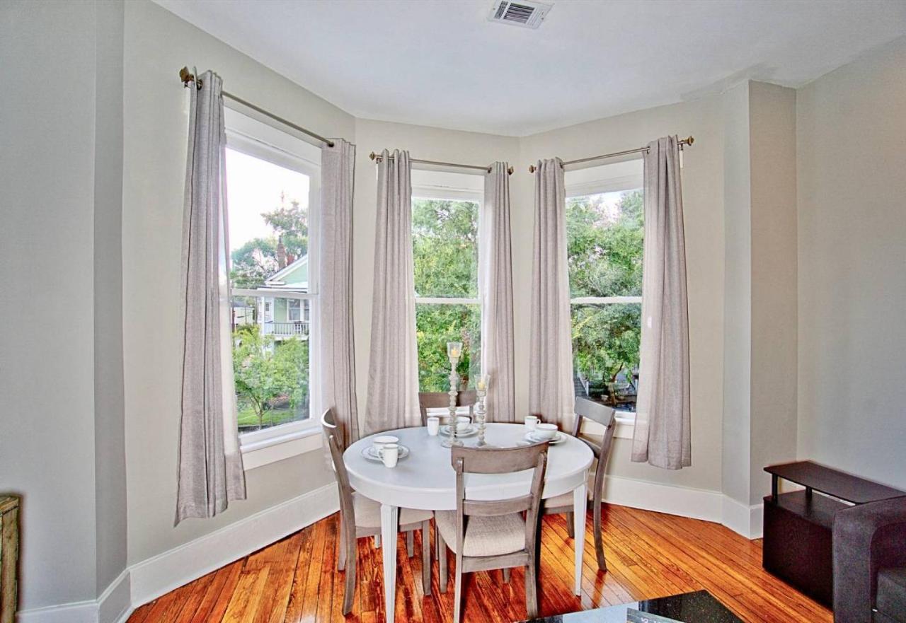 2 Bedroom Renovated Townhouse In Downtown Savannah