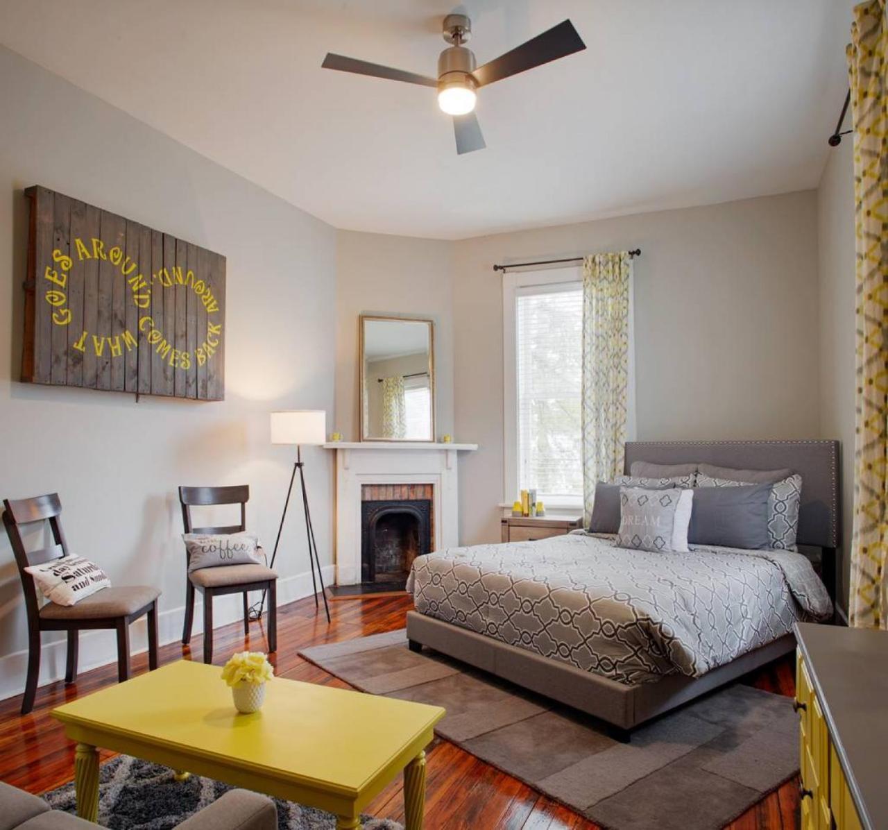 Apartment 414b Waldburg St - 2 Bedroom Oasis Near Forsyth Park