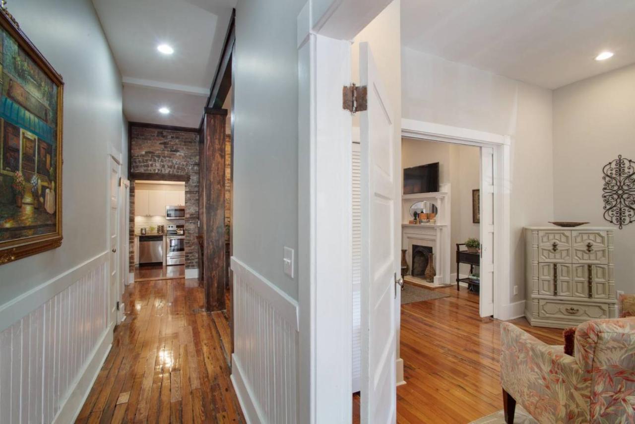 416a Waldburg St - Newly Renovated 1920's Historic District Apt Apartment