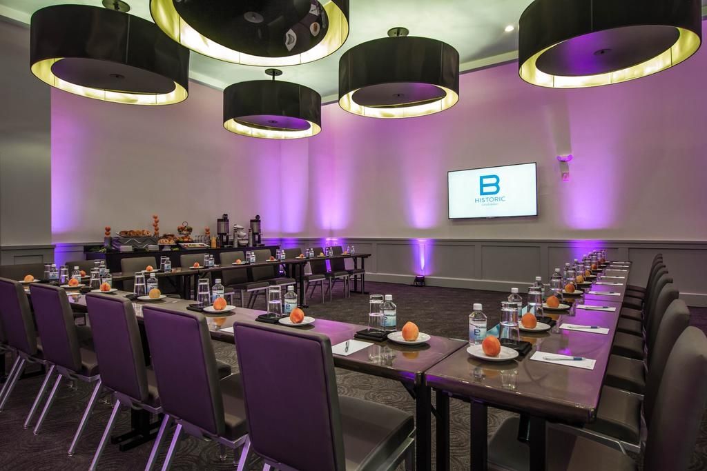 Tryp By Wyndham 4* Savannah