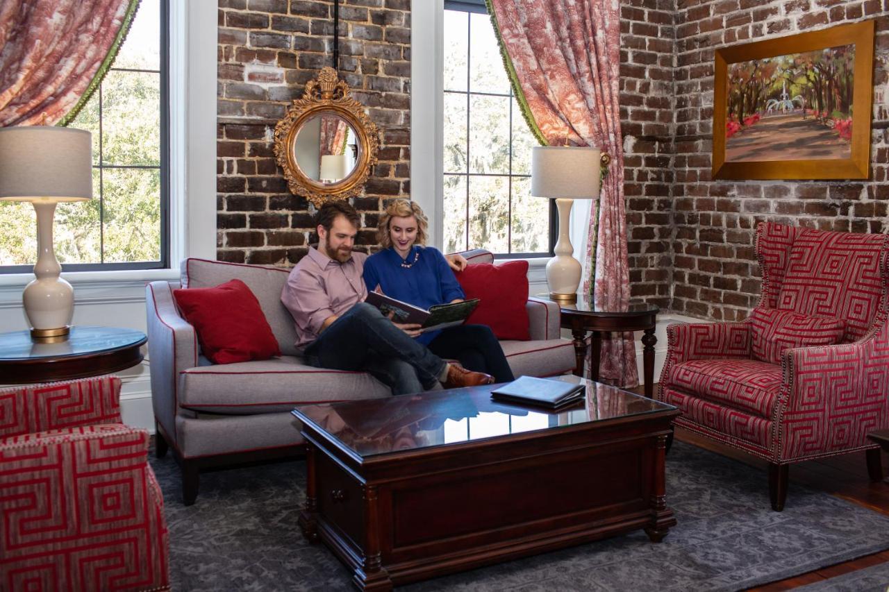 East Bay Inn, Historic Of Collection Savannah