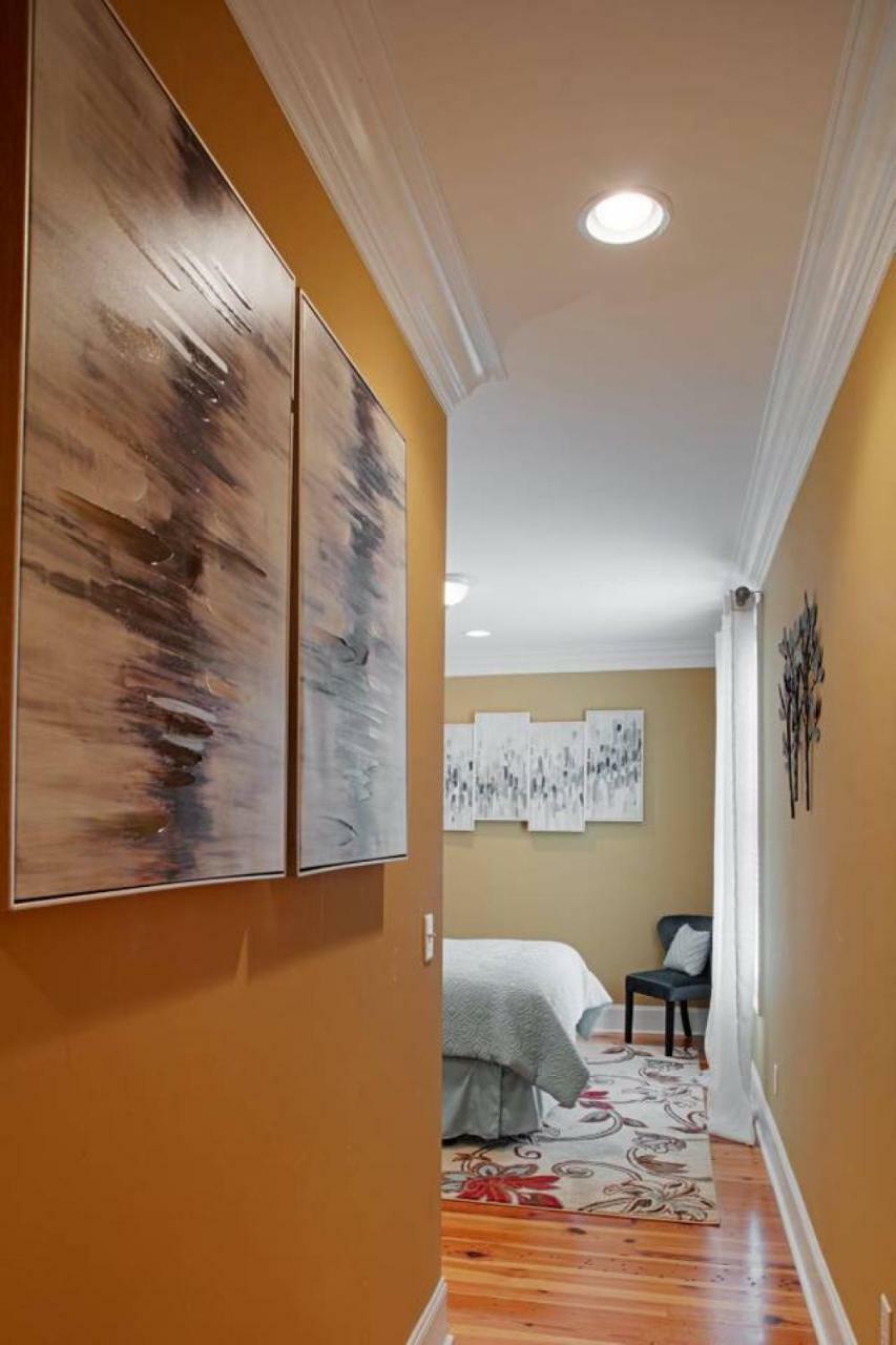 Beautiful 3bed Townhome In Historic Downtown Holiday home *