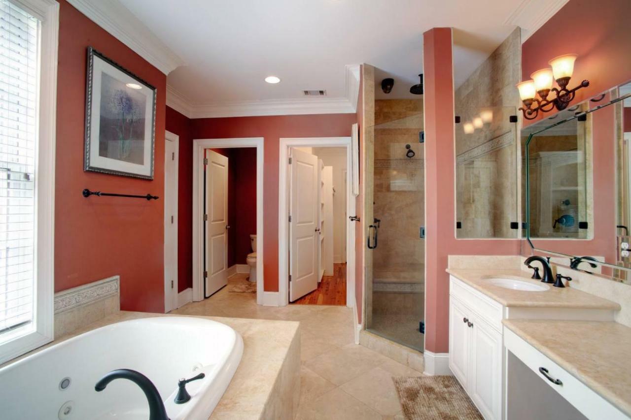 Beautiful 3bed Townhome In Historic Downtown Holiday home
