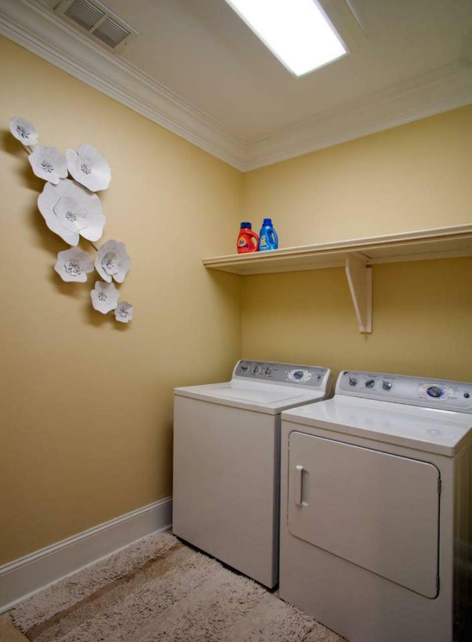 Beautiful 3bed Townhome In Historic Downtown Holiday home