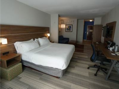 Express & Midtown By Ihg Savannah
