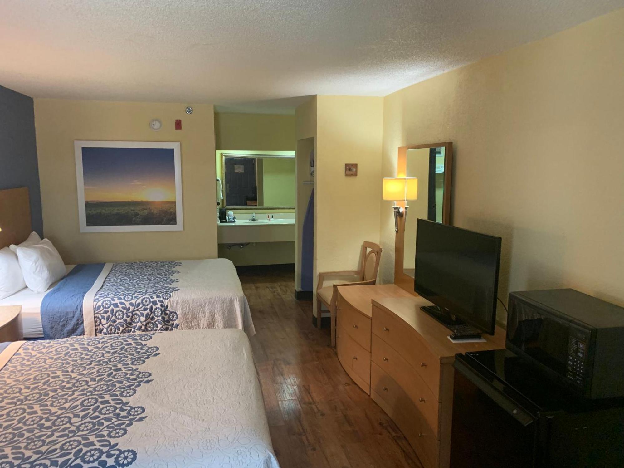 Hotel 6 Ga Gateway & I95 Savannah