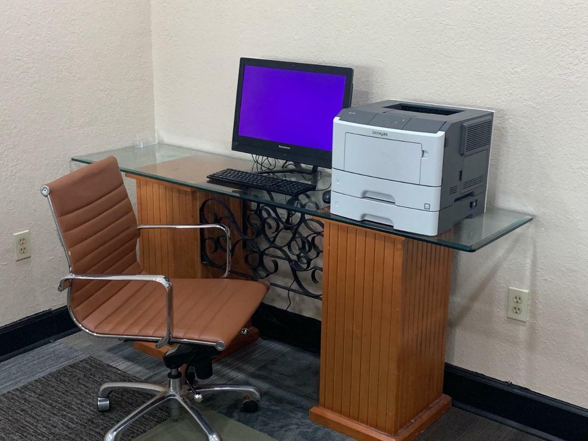 6 Ga Gateway & I95 Hotel 2*