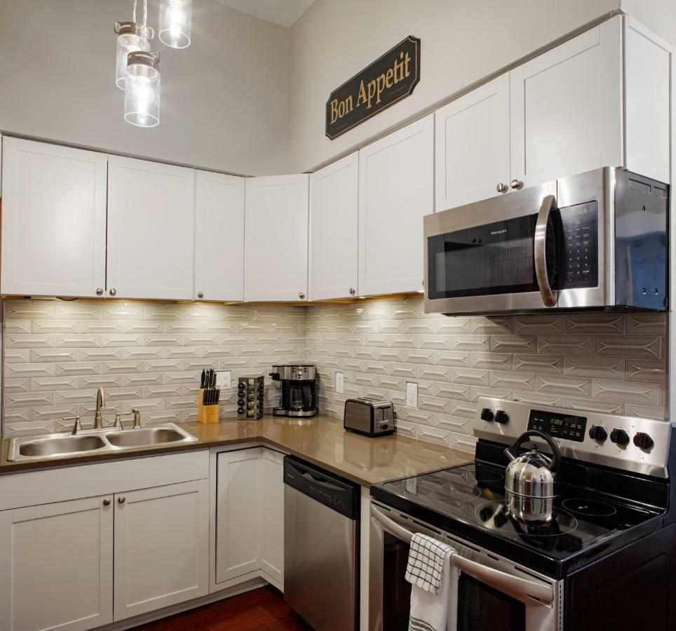 Newly Renovated Historic Townhome! *