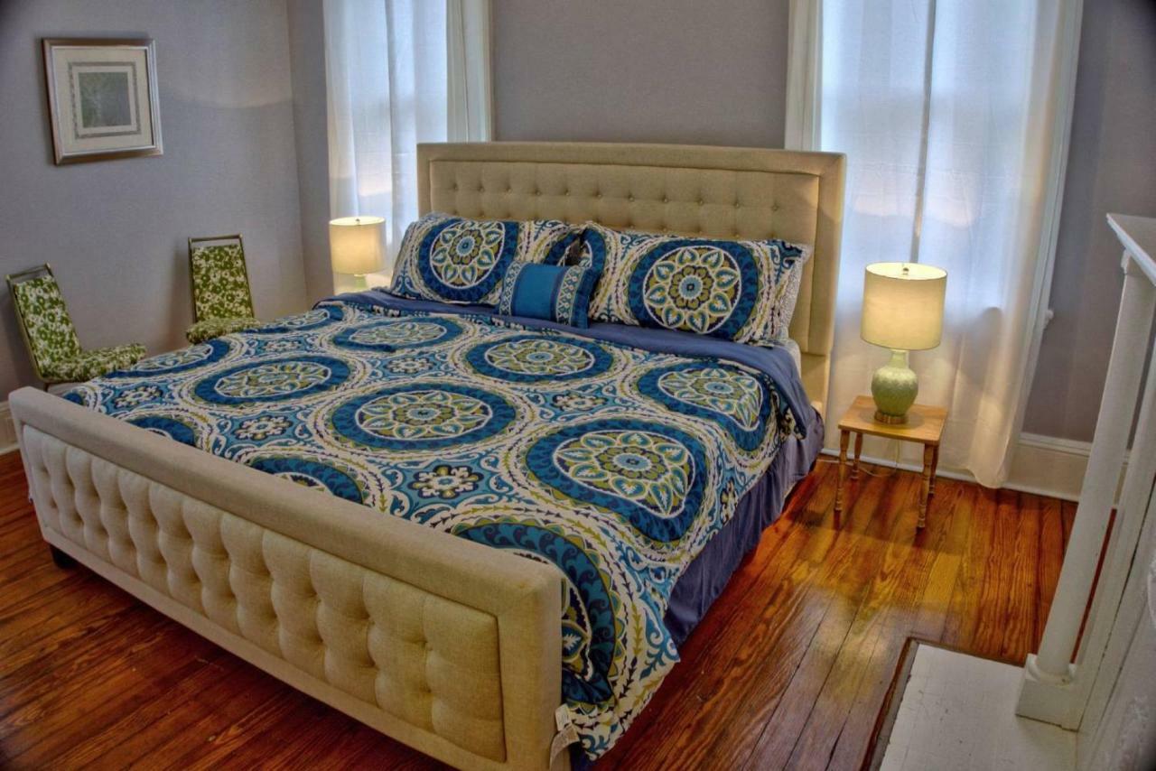 Downtown Oasis Bed & Breakfast 4*