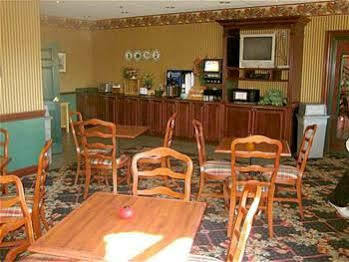Wingate By Wyndham Savannah Gateway 2*