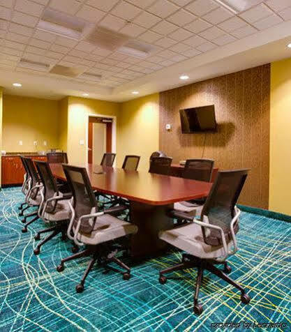 Hotel Springhill Airport 3*