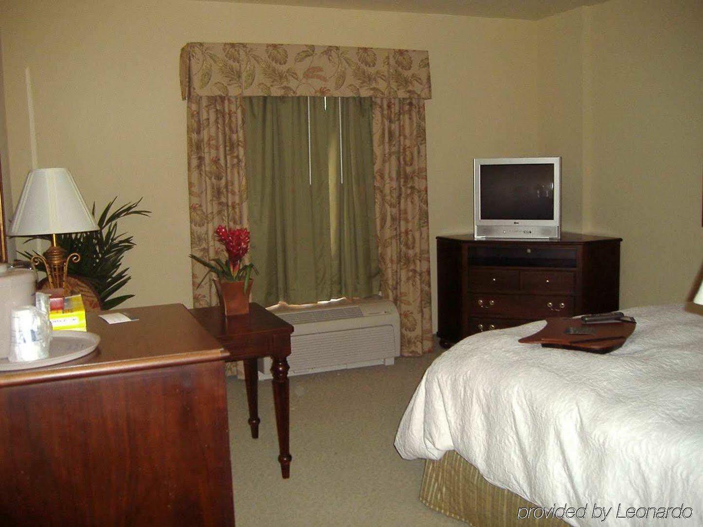 Hotel Hampton & Historic District Savannah