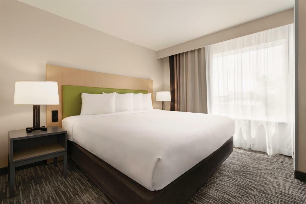 Country & By Radisson, Midtown, Ga Hotel Savannah