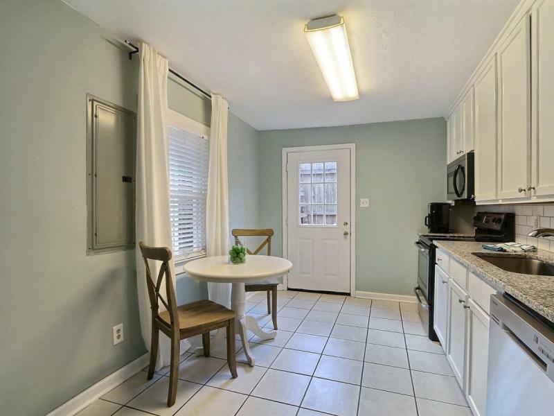 Gallery - Parkside Manor Apartment *