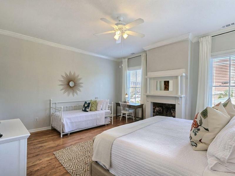 Gallery - Parkside Manor Apartment Savannah