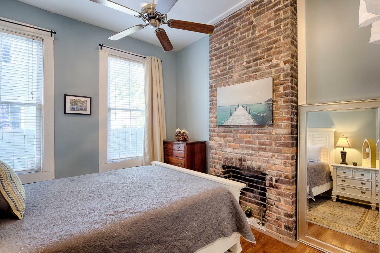 Hideaway * Savannah