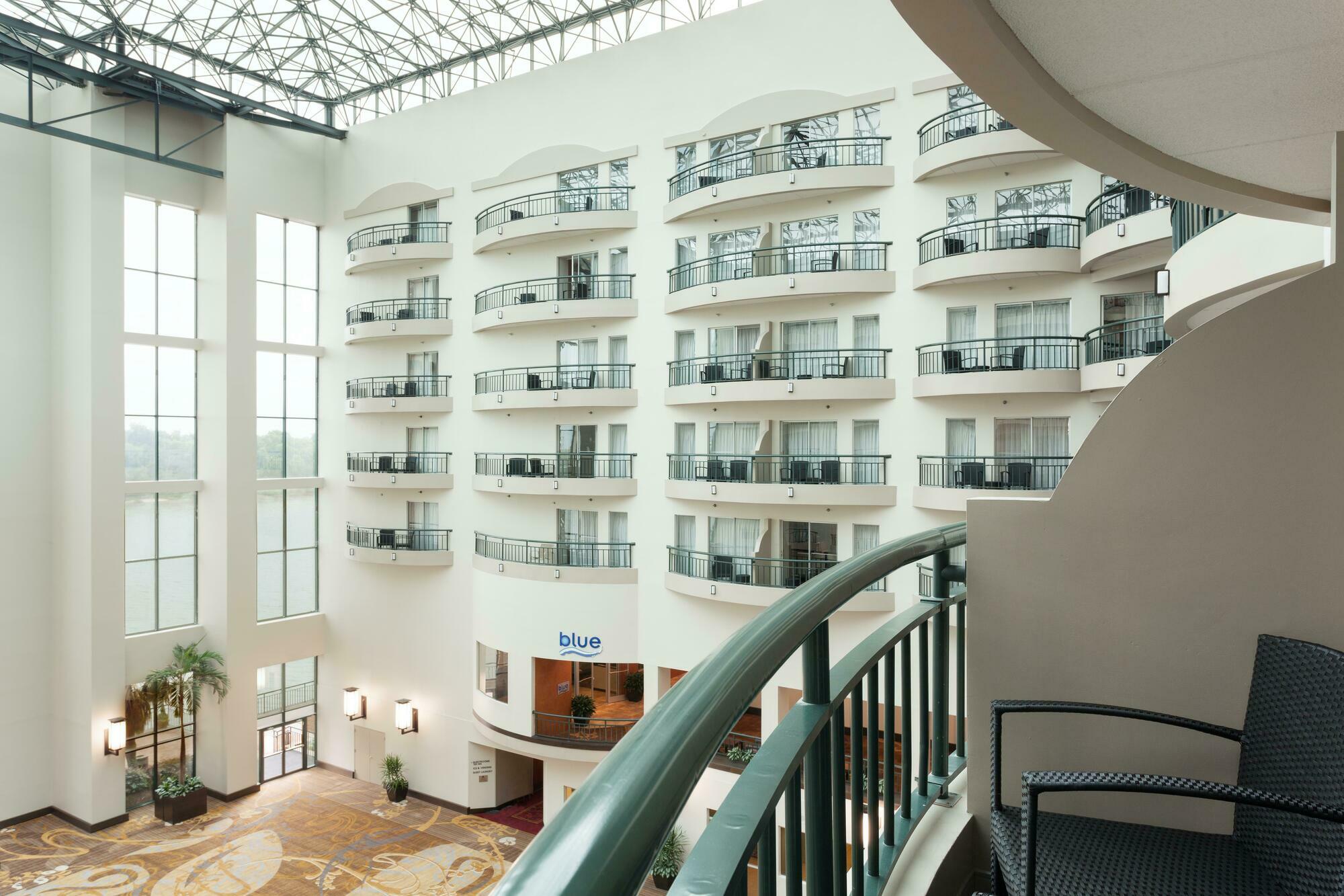 Marriott Riverfront 4*