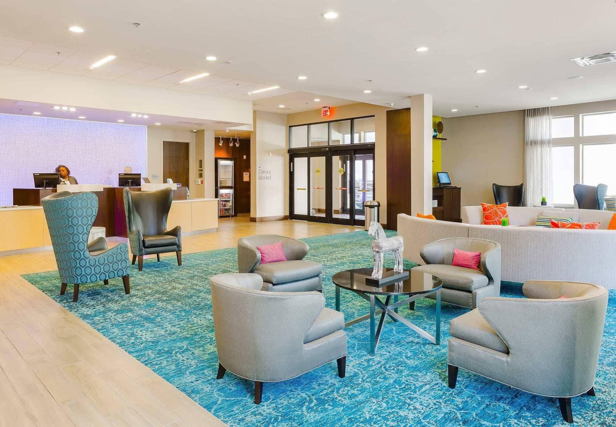 Fairfield & By Marriott Downtown Historic District Hotel Savannah