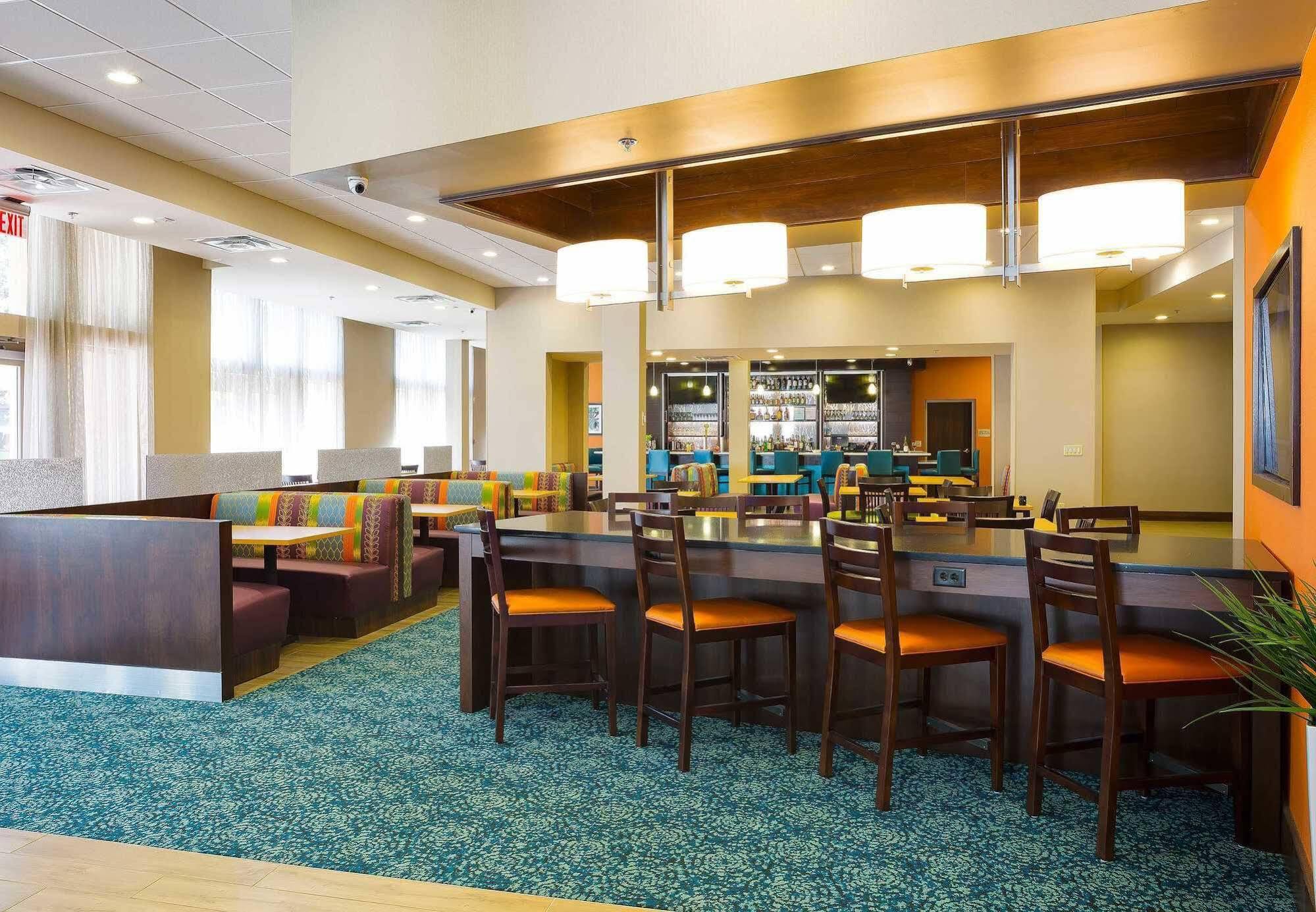 Fairfield & By Marriott Downtown Historic District 3*