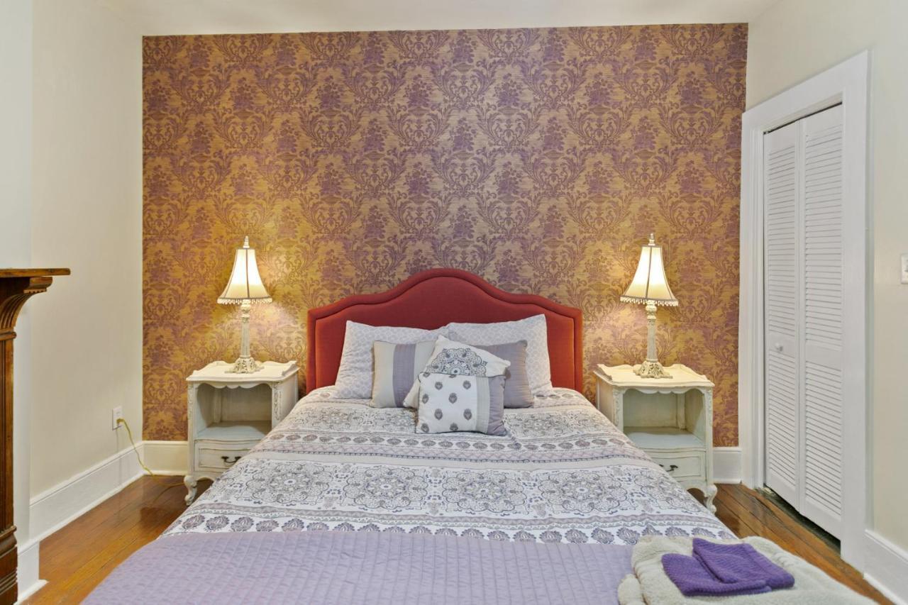 Magic 3-bedroom Townhouse On Forsyth * Savannah