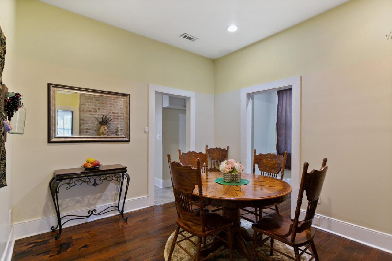 Magic 3-bedroom Townhouse On Forsyth Holiday home