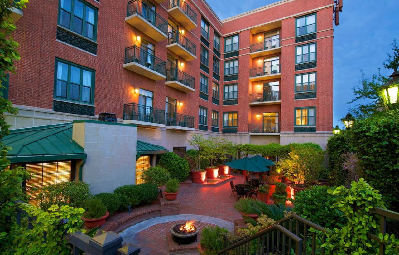 Courtyard By Marriott Downtown - Historic District Hotel