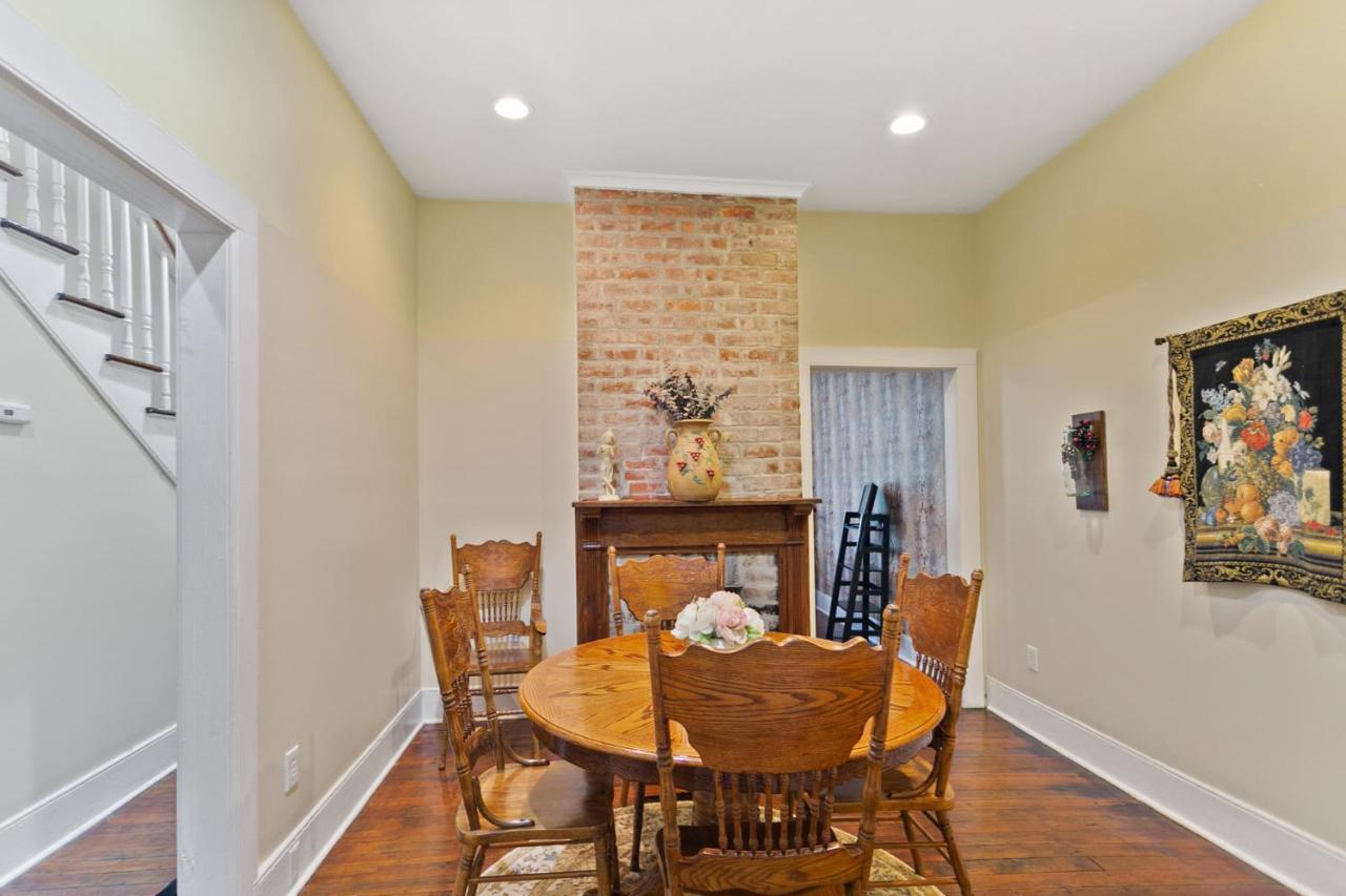 Magic 3-bedroom Townhouse On Forsyth *