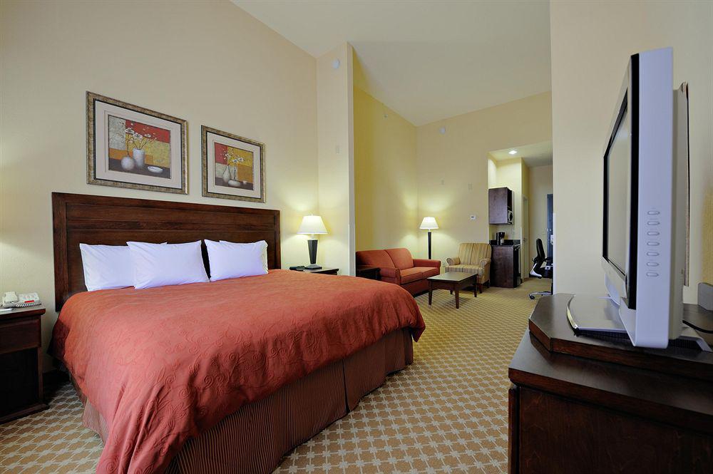 Country & By Radisson, Airport, Ga Hotel 3*