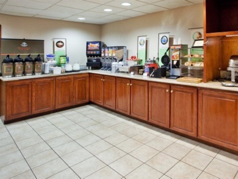 Country & By Radisson, Airport, Ga