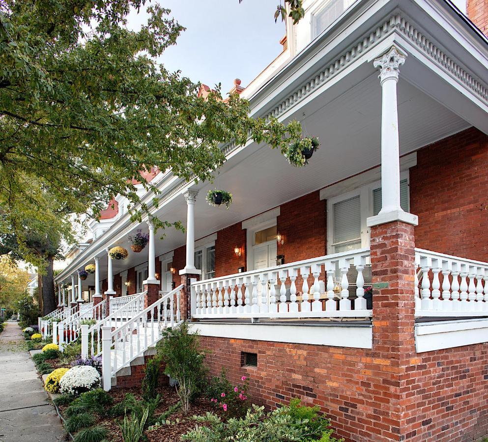 Apartment Newly Renovated Historic Townhome! Savannah