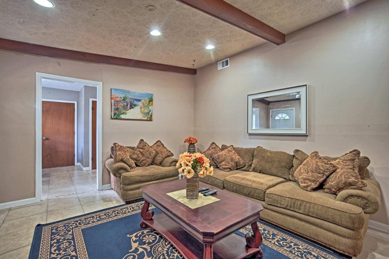 Updated With Yard - Near River Street! Savannah