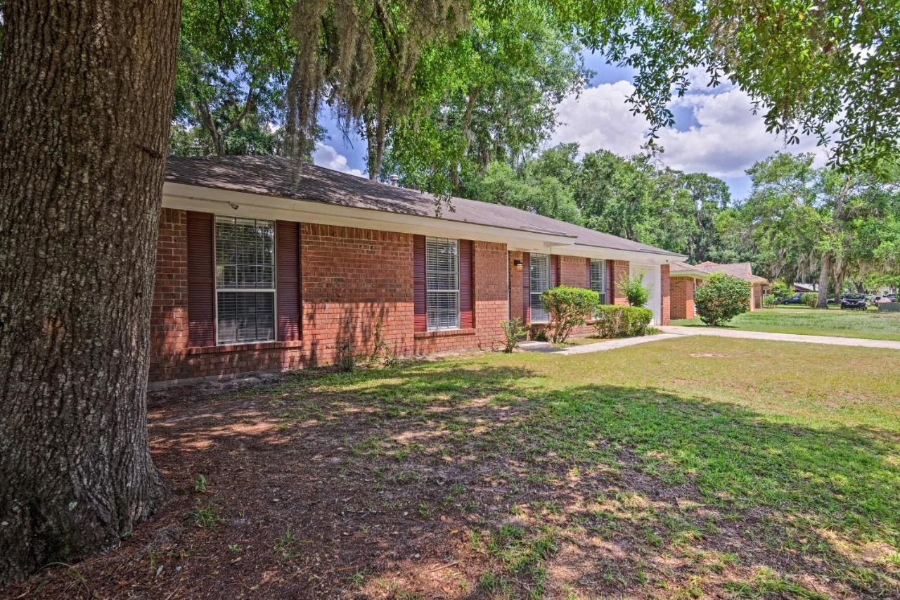 Holiday home Updated With Yard - Near River Street! Savannah