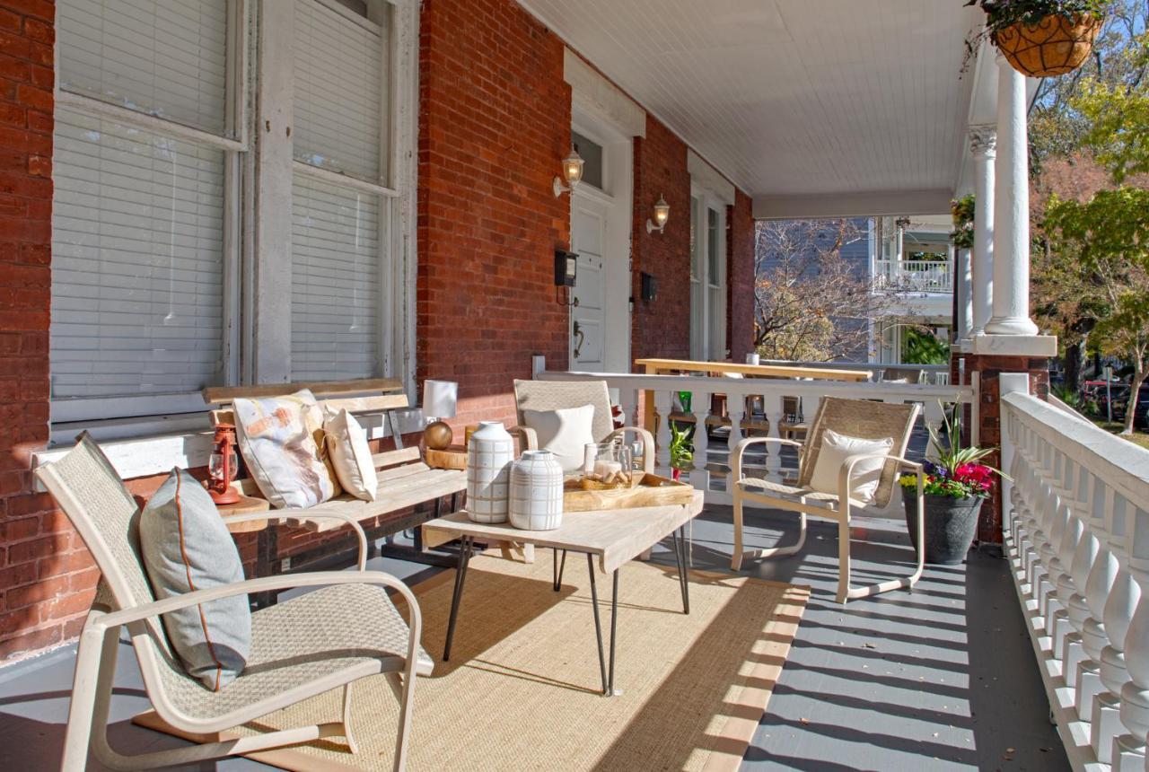 416a Waldburg St - Newly Renovated 1920's Historic District Apt *