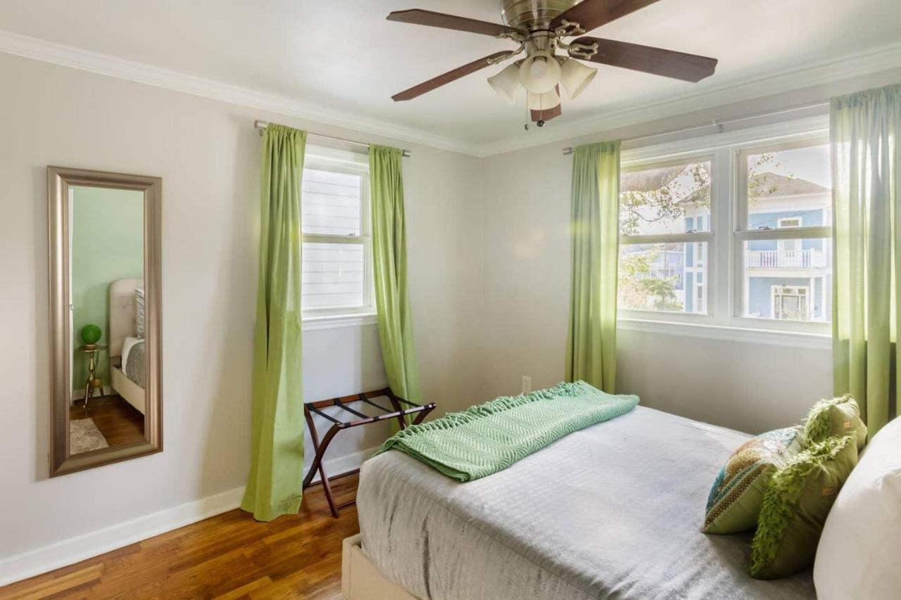 Vibrant, Colorful Building With Backyard Firepit And Games Apartment Savannah