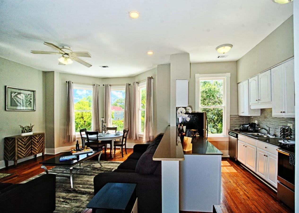 Modern 4 Bed Brownstone In Historic Downtown