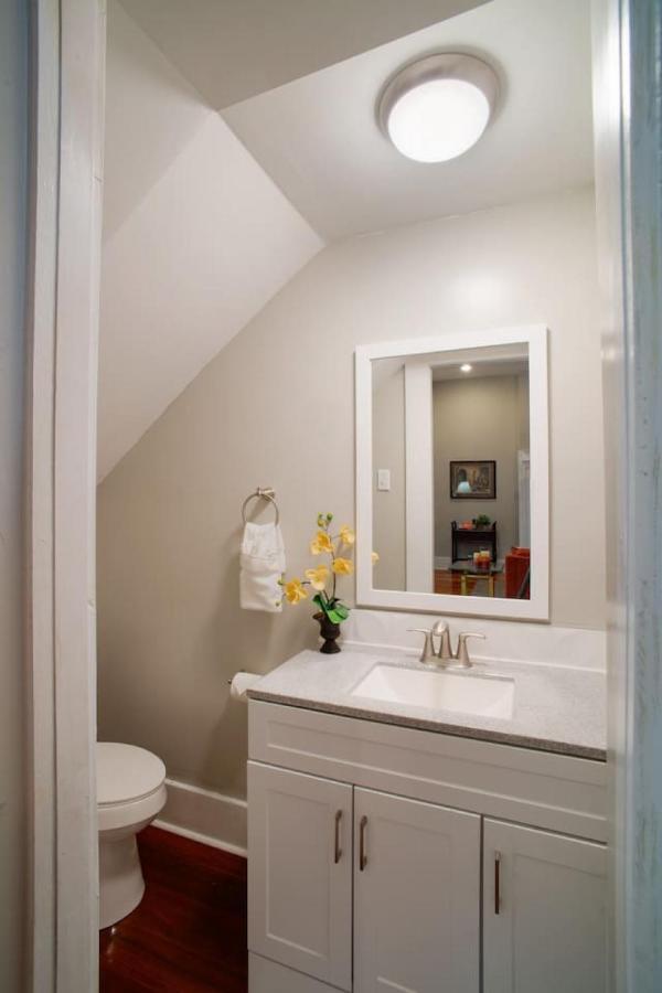 Modern 4 Bed Brownstone In Historic Downtown Bed & Breakfast *