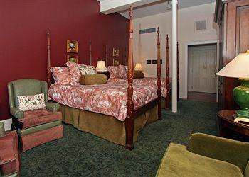 East Bay Inn, Historic Of Collection Savannah