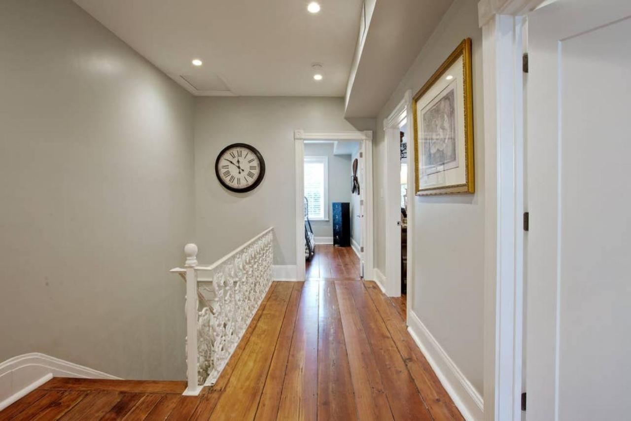 Newly Renovated 4 Bed 3 Bath And 2 Parking Spots Savannah