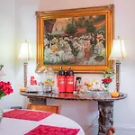 Justine Inn Savannah