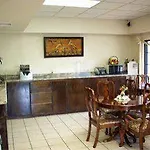 Knights Inn Savannah